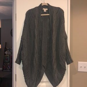 Cable knit cardigan